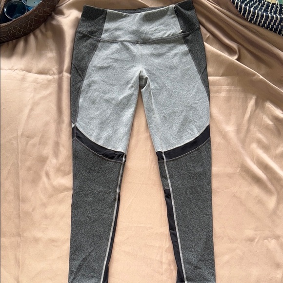 Calia by Carrie Underwood Black Gray Califlex Essential Crop Leggings Sz M - Picture 14 of 14